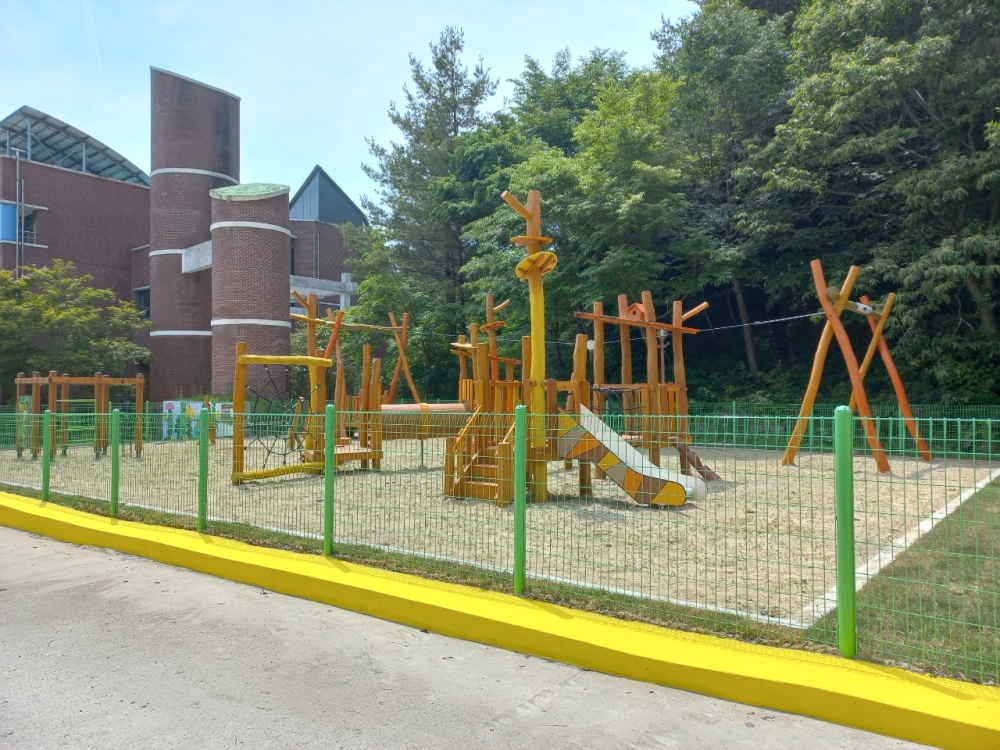 동해시, 청소년수련관 숲속놀이터 조성