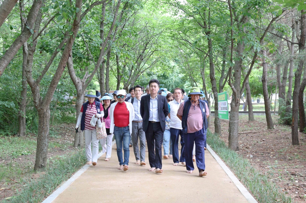 김정헌 중구청장 “영종 세계평화의숲을 도심 속 힐링 공간으로!”