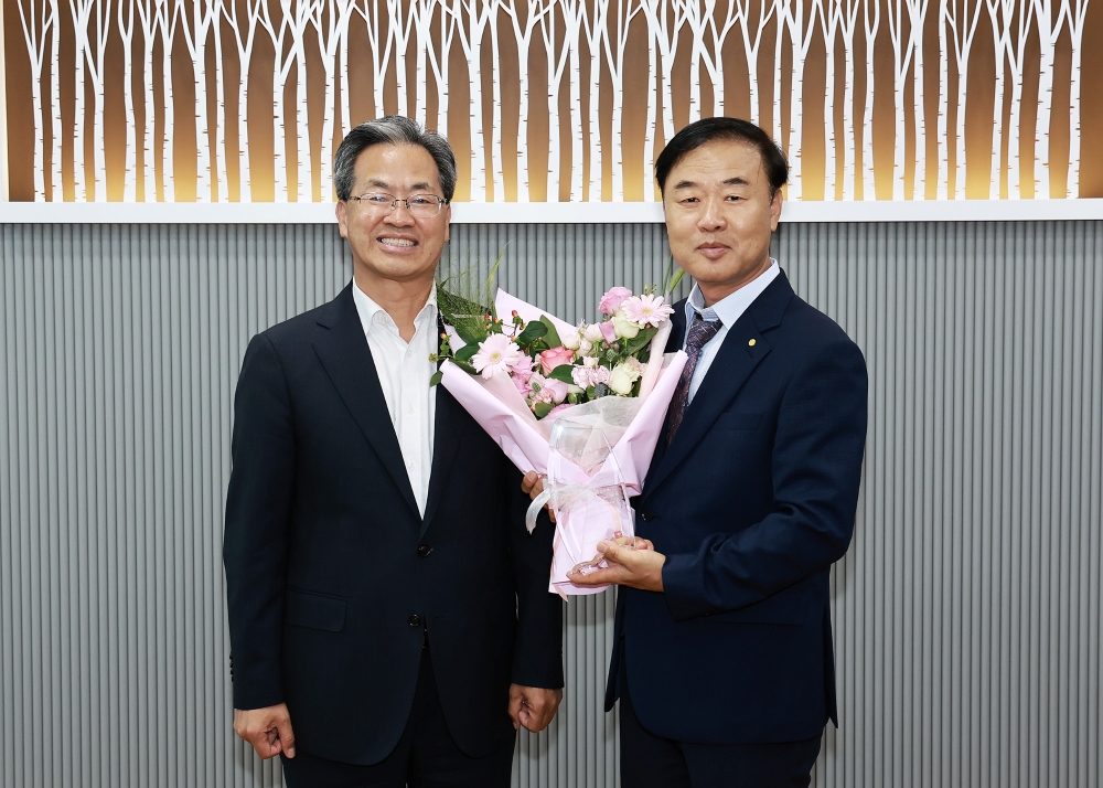 영양군, 경상북도 지방세 '성실납세자' 표창패 전달