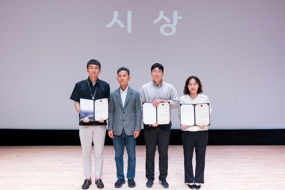 부산 북구, 2024년 상반기 적극행정 우수공무원 3명 선정
