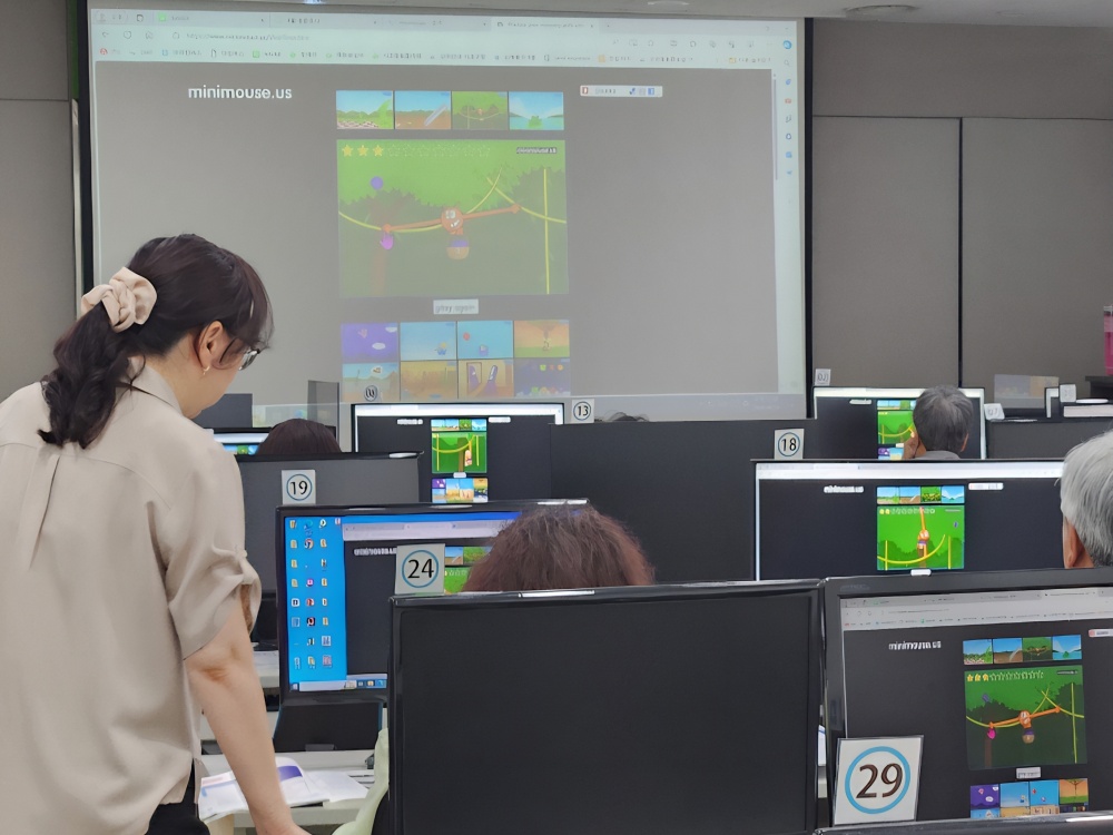 서초구, ‘어르신 디지털 격차해소’부터 ‘중장년 재취업’까지 책임진다