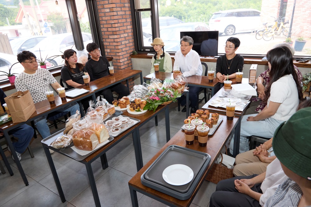 구례군, 구례밀 특화빵 만드는 '빵굿빵굿' 첫 시식회 열려