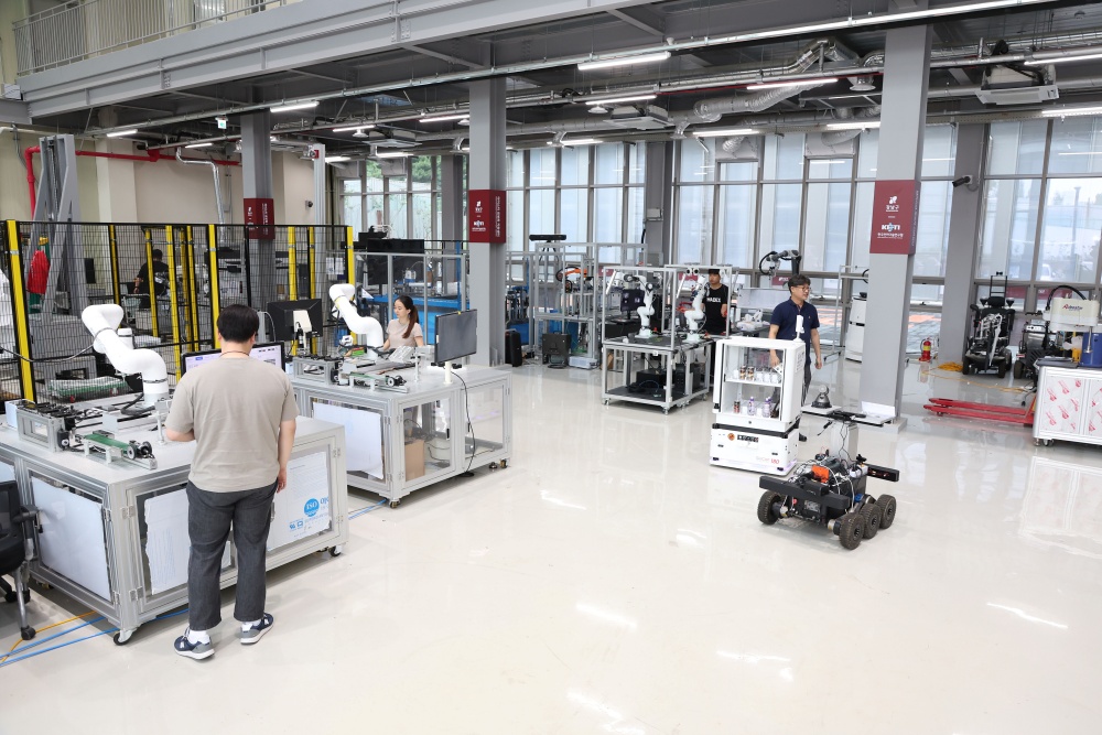 강남구, ‘강남 로봇플러스 테스트필드’ 개소