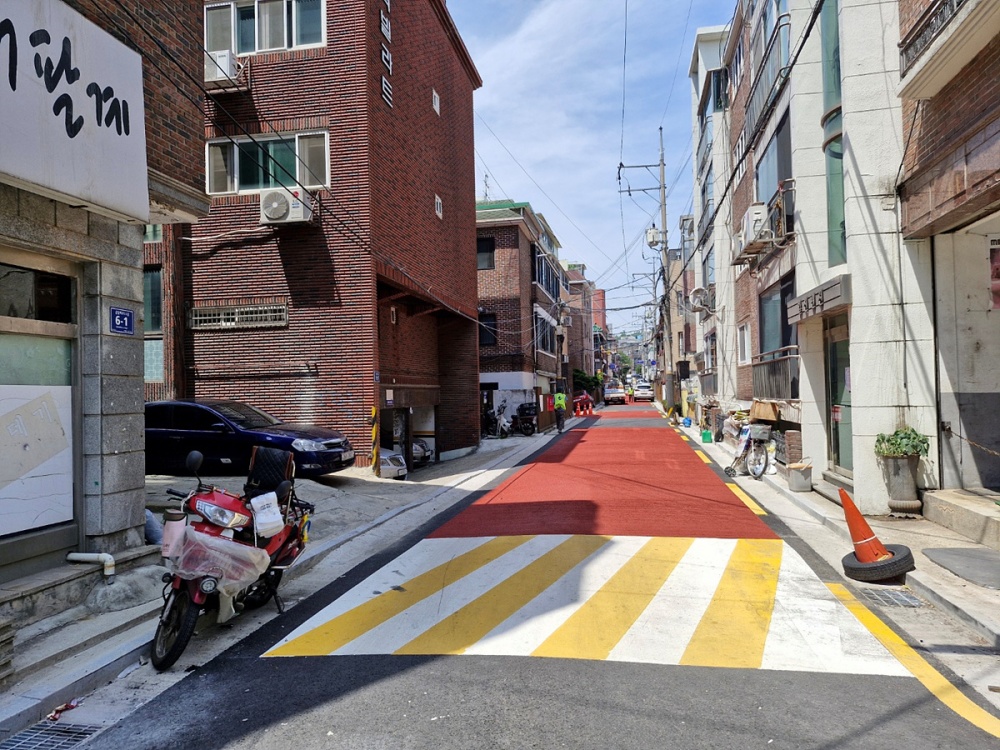 양천구, 경사로 미끄럼방지 포장해 운전자와 보행자 안전 지킨다
