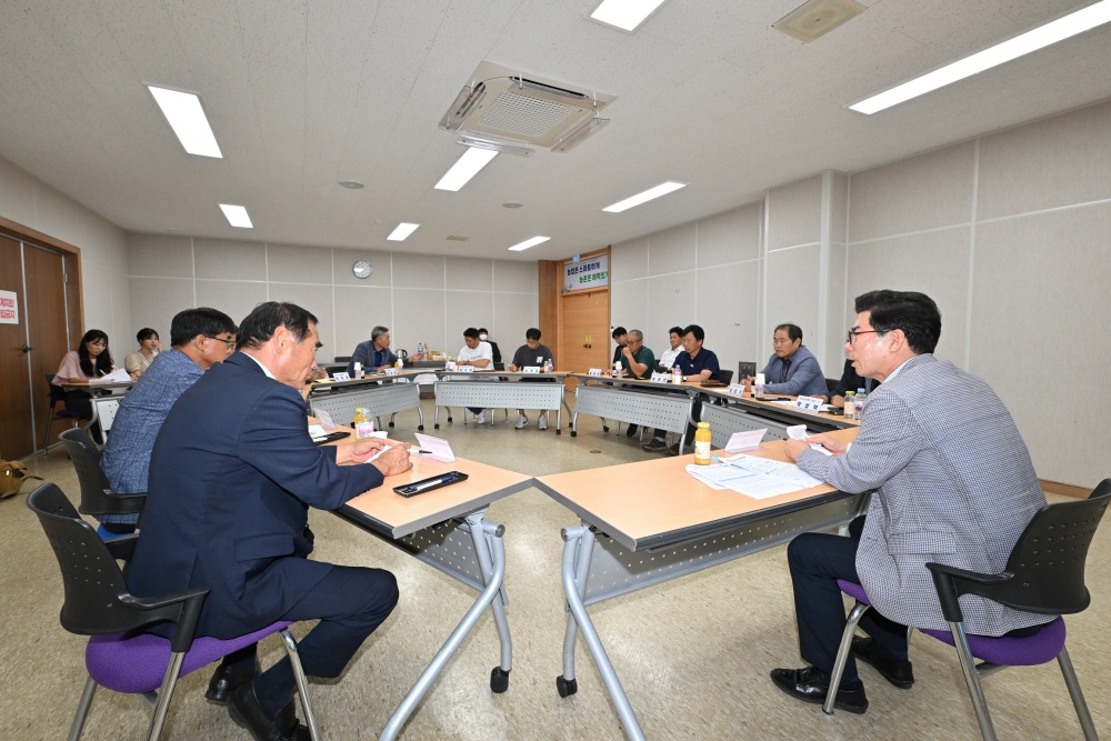 영덕군, 한우농가 지원 '현장 소통의 날' 개최