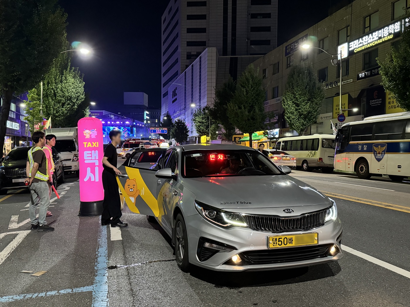 대전 택시업계, 「0시 축제」교통질서 위해 '한마음 한뜻'