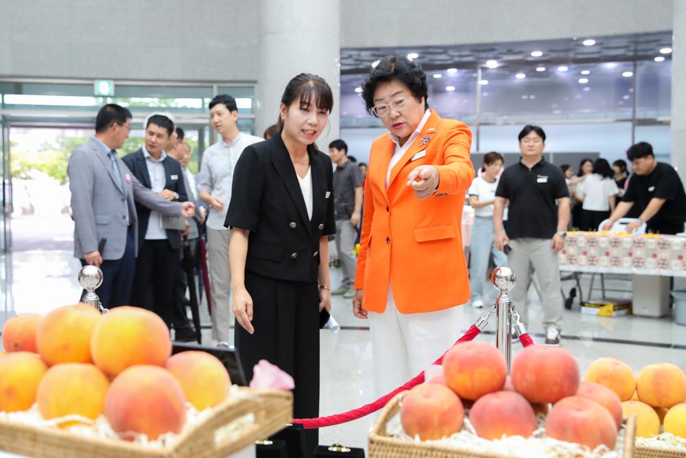 이천시, '햇사레 장호원복숭아축제' 8만 2천여 명 방문