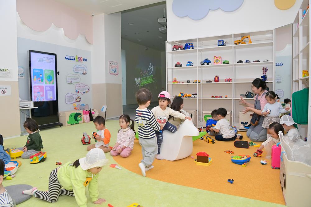 동구 시민마당 들락날락, 장난감도 함께 들락날락