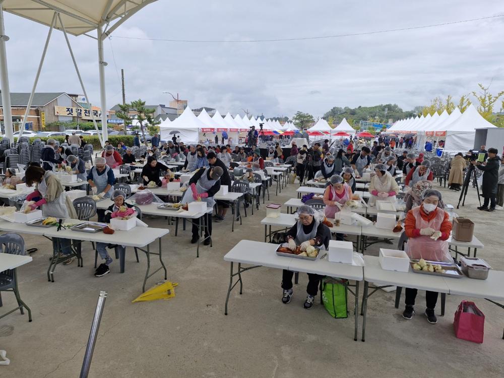 부안 곰소젓갈축제, 14,000여명 방문하며 성료