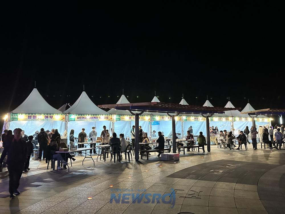 고흥군, 녹동 바다정원 드론쇼와 함께 청년 프리마켓 성황
