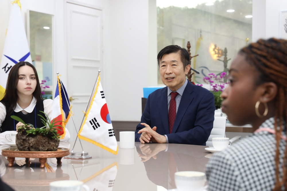 서초구, 프랑스 파리15구 대학생 초청해 '2024 서초스터디' 진행