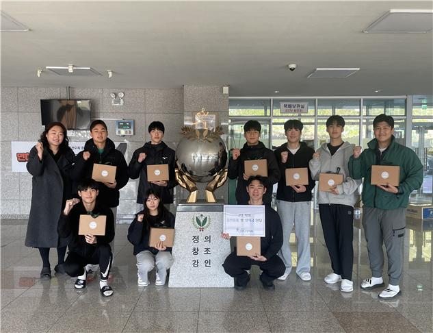 진천군장학회, 고3 응원 선물꾸러미와 장학금 전달