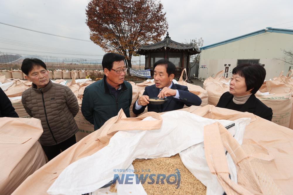진천군수, 2024년산 공공비축미곡 수매 현장 방문