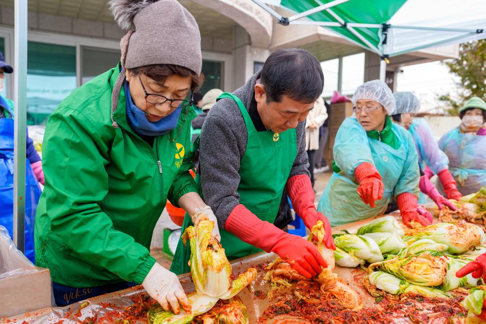 증평군 새마을부녀회, 따뜻한 김장 나눔