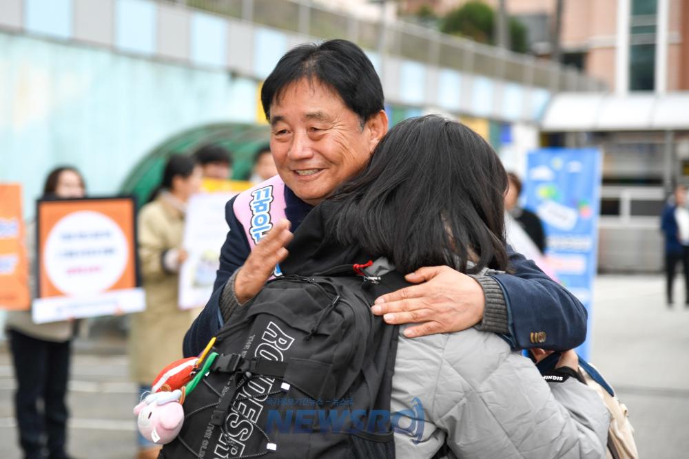 화천군, 수능일 포사격 소리까지 멈춰 수험생 응원
