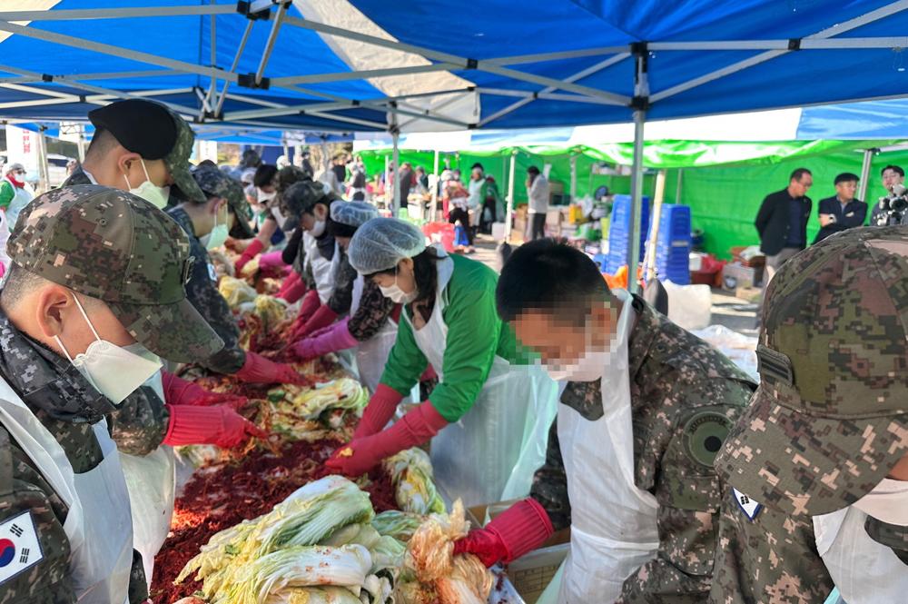 새마을운동계룡시지회, '사랑의 김장 담가주기' 행사 개최