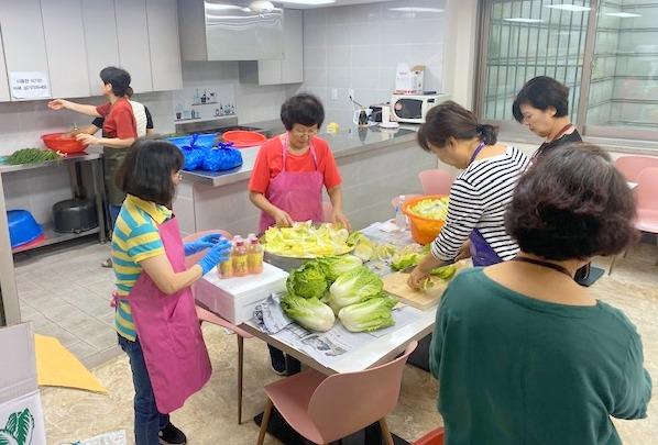 서대문 북아현동 새마을부녀회, '이웃사랑 반찬 나눔'으로 따뜻한 지역사회 구축