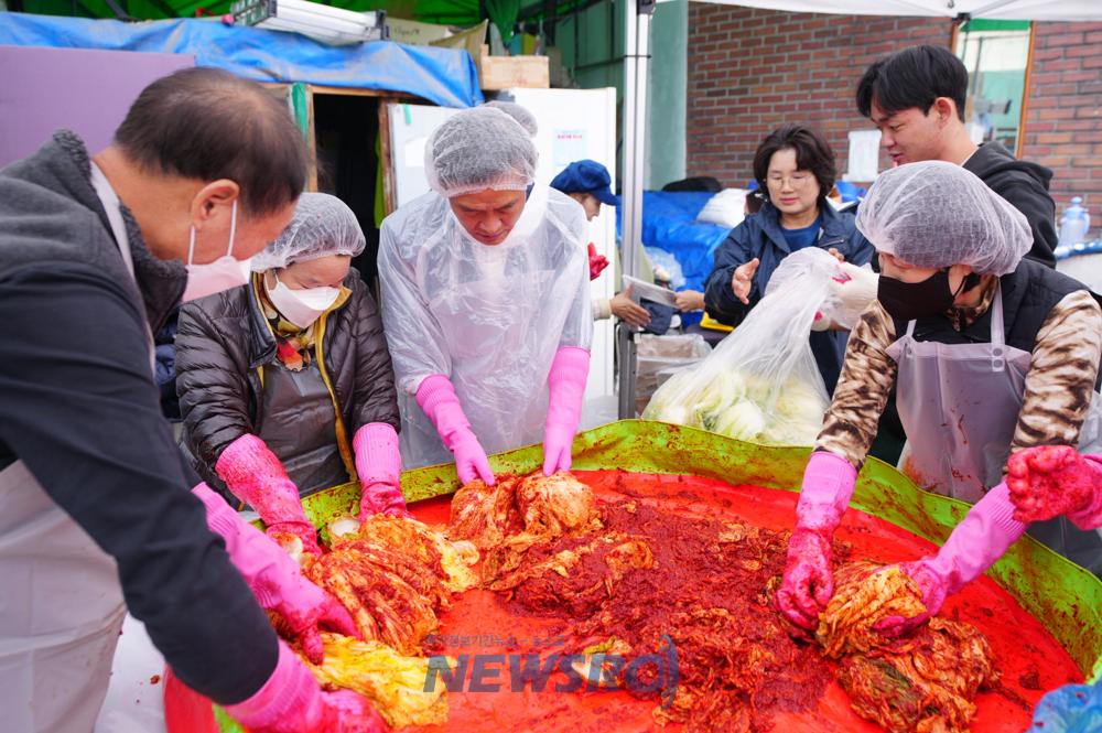 성북구 길음2동, '사랑의 김장나눔'으로 이웃 사랑의 온도 올려