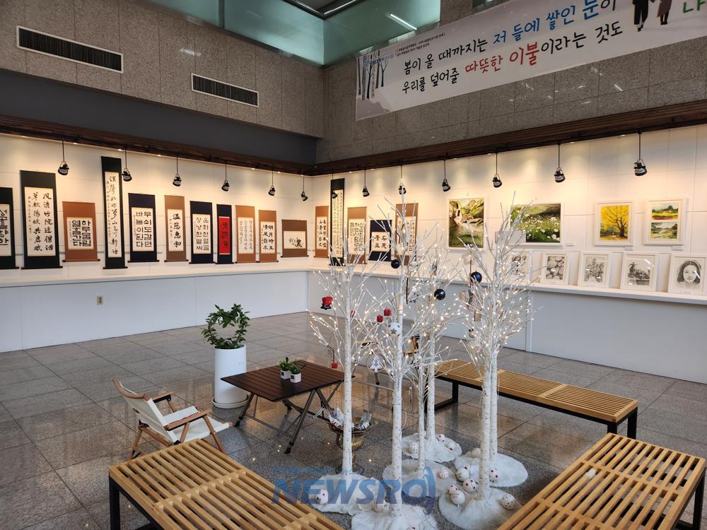 구미시립도서관, 수강생 작품전시회로 문화소통의 장 마련