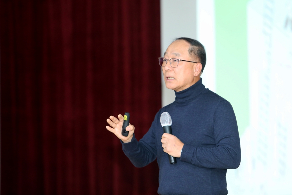 인제군, 홍남기 前 경제부총리 초청, 관광 방향 모색 위한 특별강연 개최