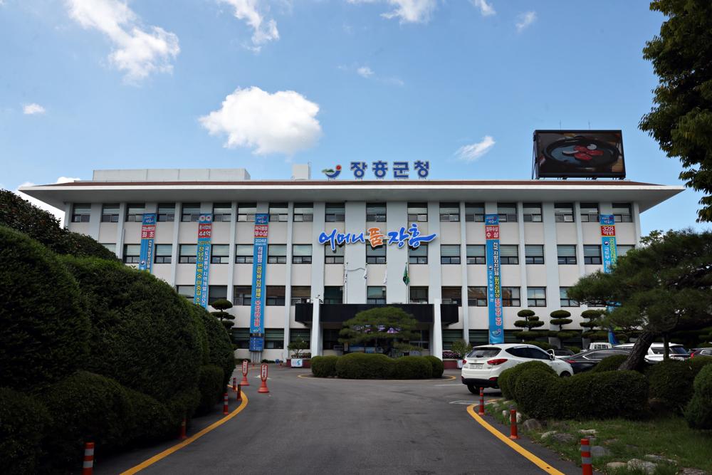 장흥군, 적극행정 우수공무원 선발 투표 실시