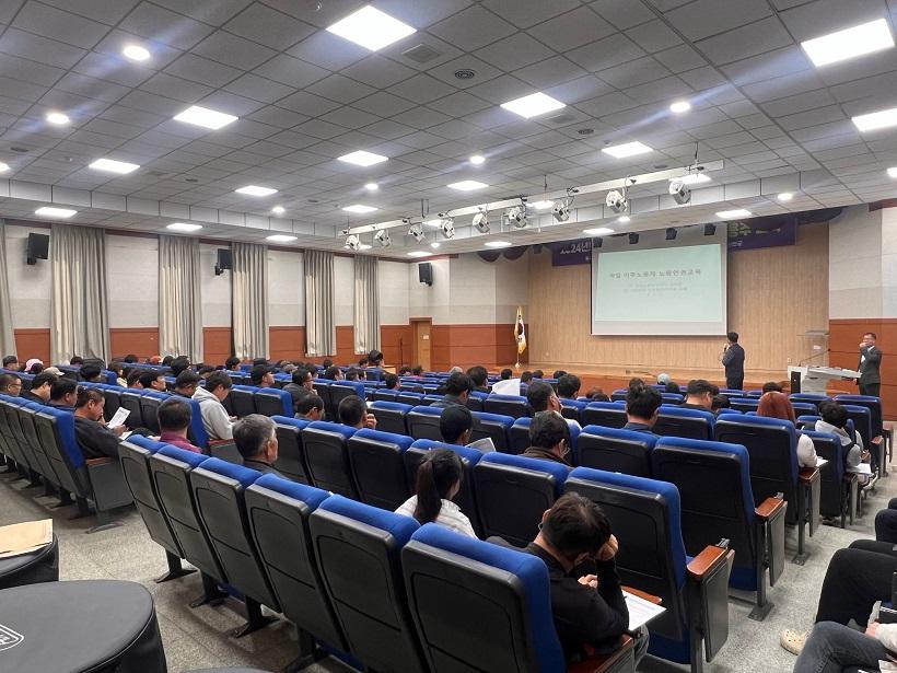 신안군, 외국인 계절근로자 고용주 인권교육 개최