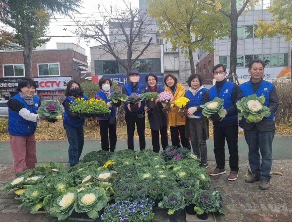 순천시 덕연동, 꽃양배추로 겨울의 색을 더하다