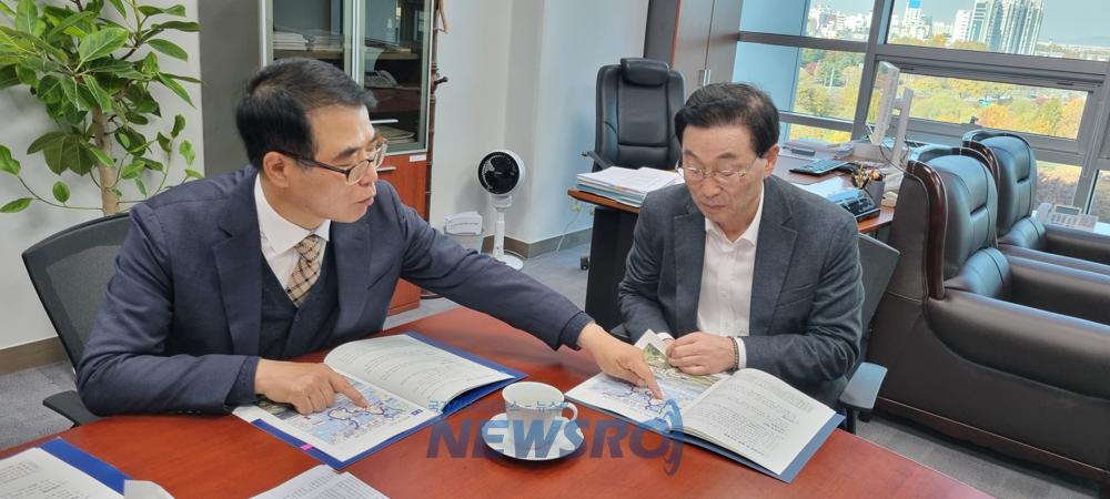 장충남 군수, 국회 방문해 남해군 현안사업 국비 확보 활동