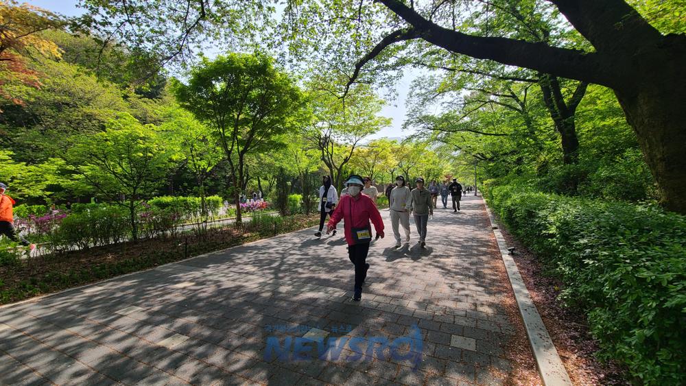 과천시, 모바일 걷기 챌린지로 건강과 지역화폐 혜택 제공