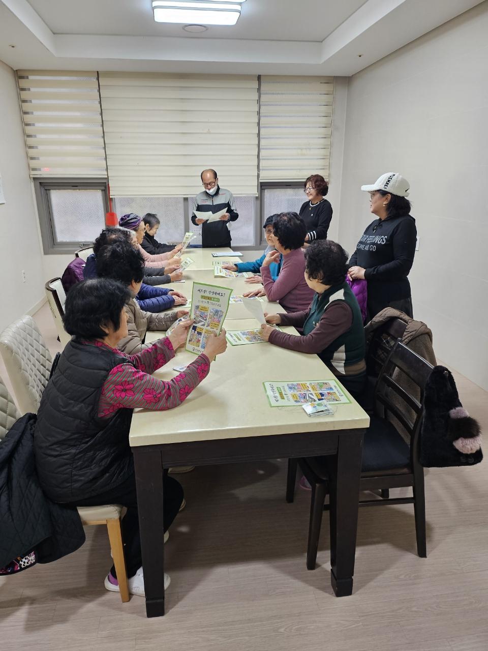 송도2동 통장자율회, 찾아가는 경로당 교통안전 교육