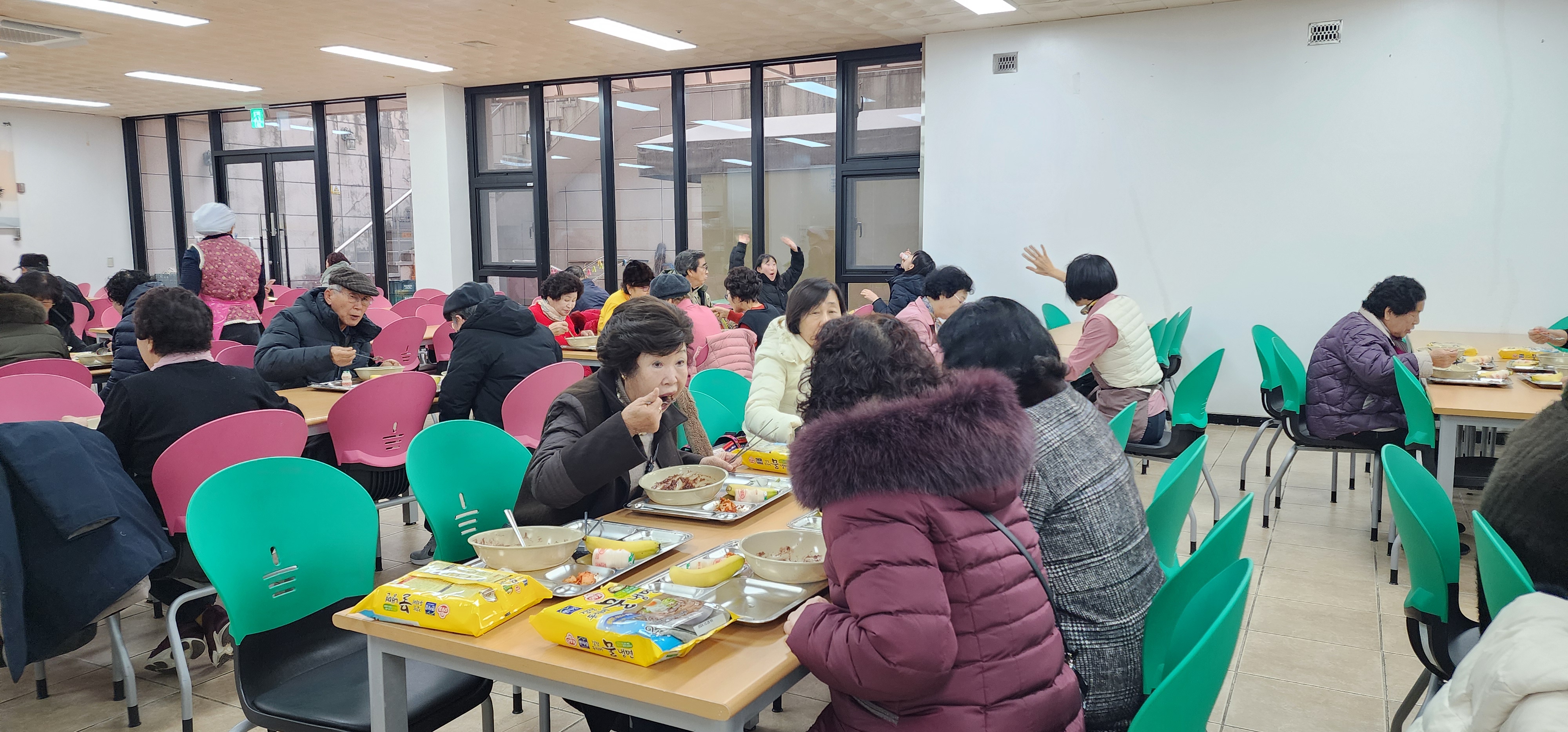 진천군새마을회, “동지 팥죽 드시고 건강한 겨울 나세요”