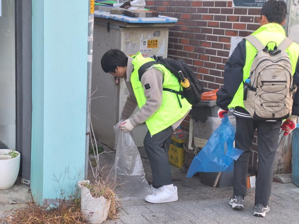 성북동, 주민자치회와 협력해 깨끗한 동네 만들기 프로젝트 추진