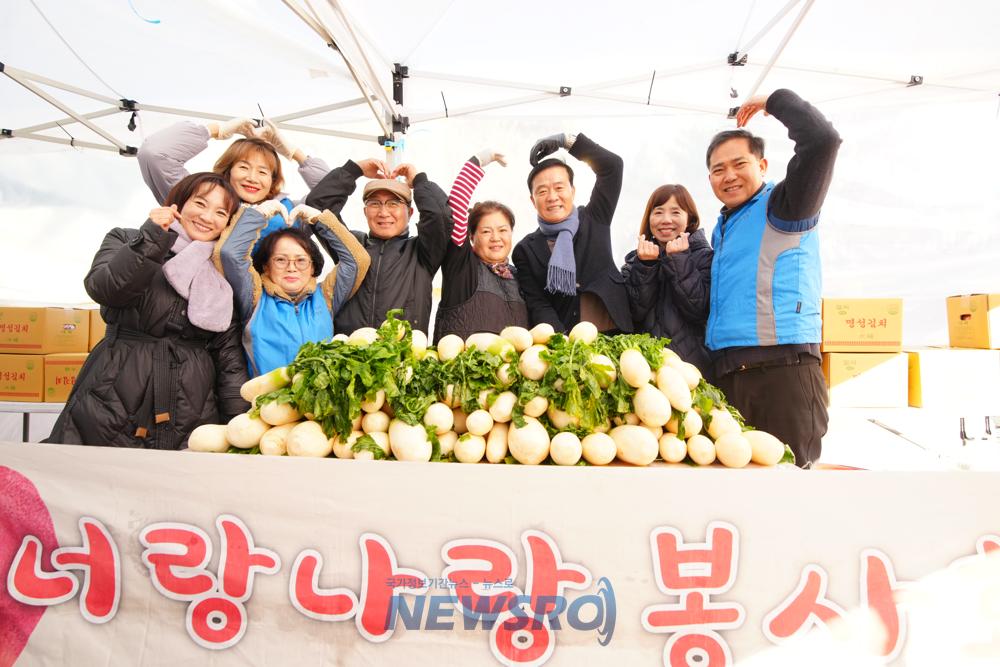 정릉2동 너랑나랑봉사회·석관동 지사협, 김치 나눔으로 이웃에 온기 전해