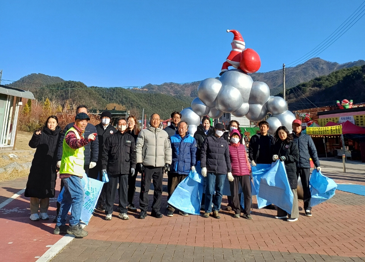 봉화군 2024-2025 한겨울 분천 산타축제 관광객 맞이 준비 완료