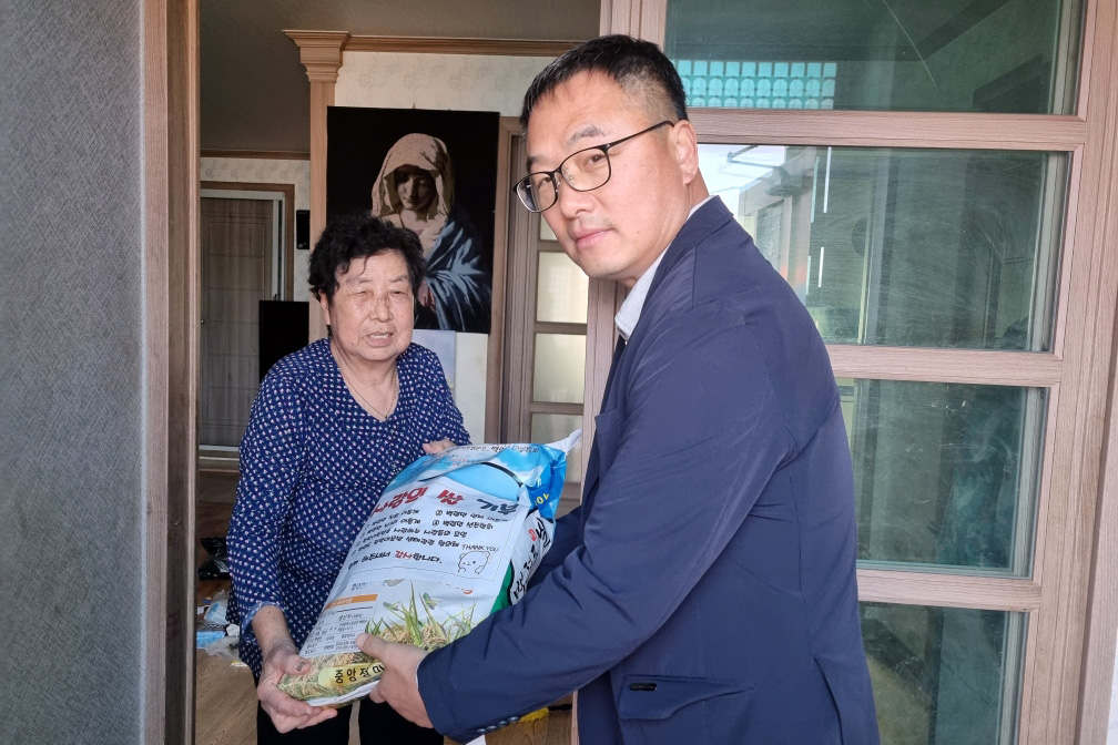 백령면, 어려운 이웃에 사랑의 쌀 전달