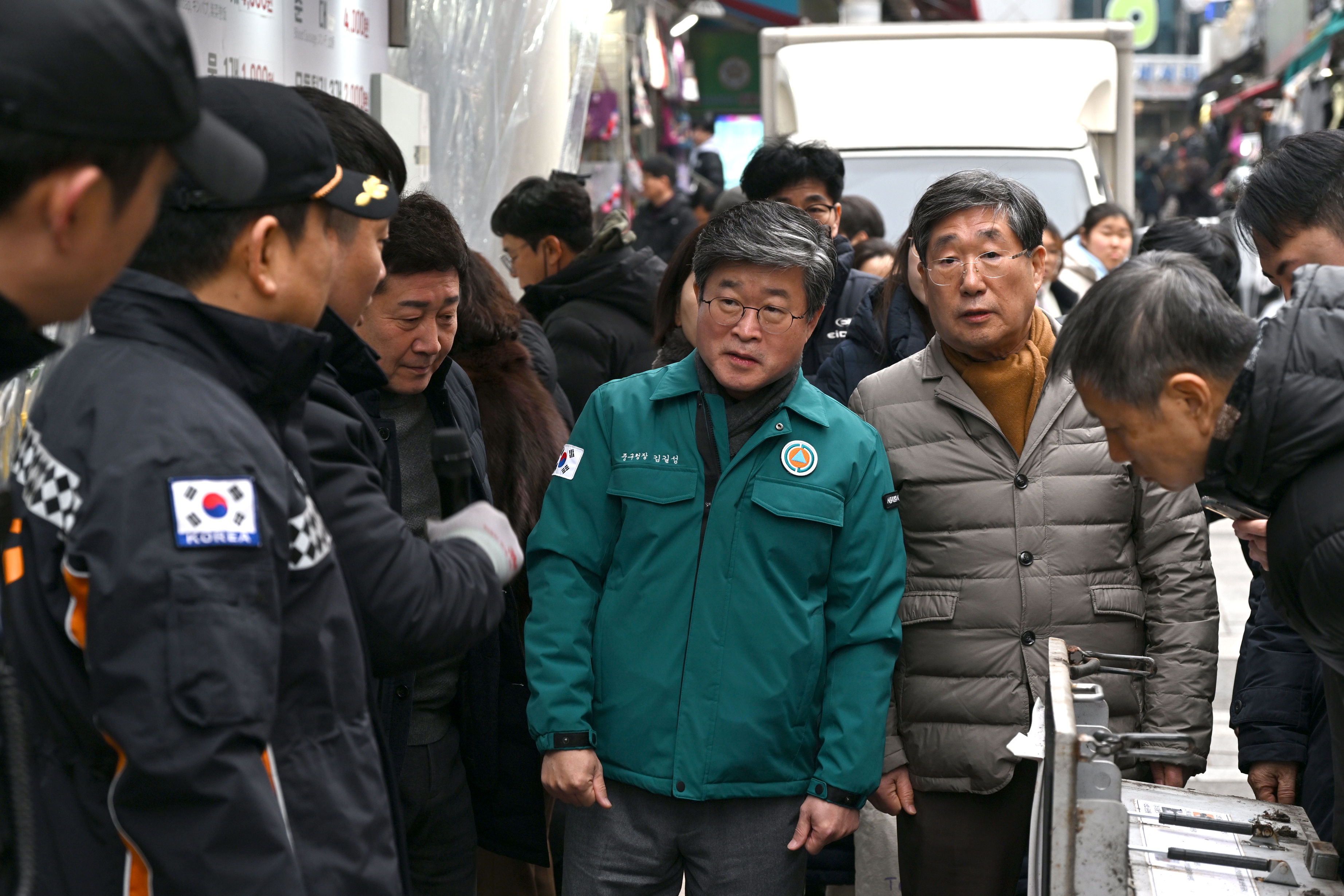 설 앞두고 전통시장 안전 점검 나선 김길성 중구청장