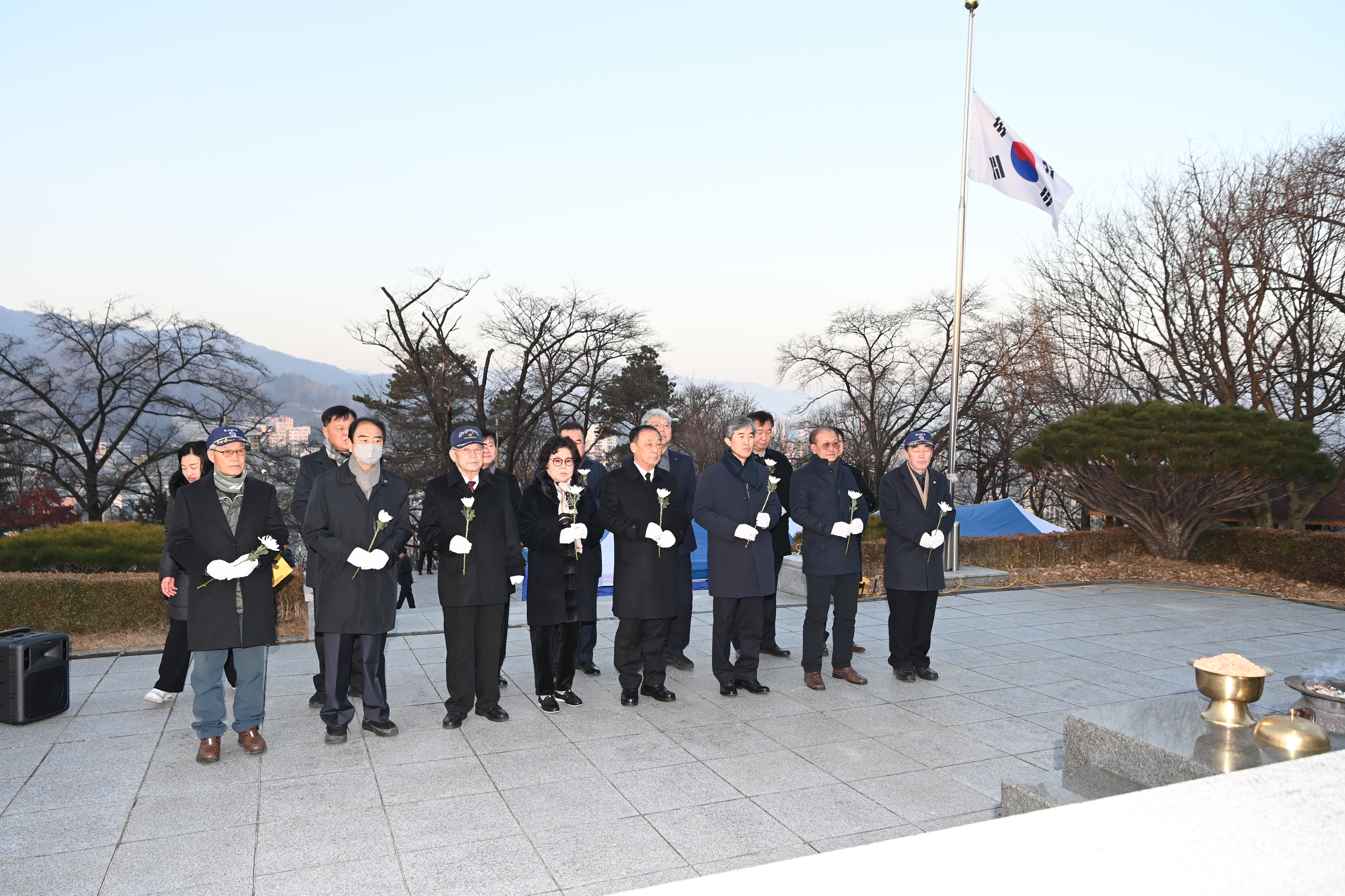 충혼탑에서 새해를 시작하며