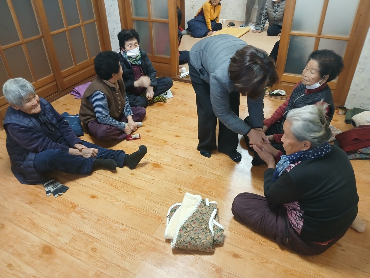 초계면장, 관내 25개소 경로당 찾아 새해인사