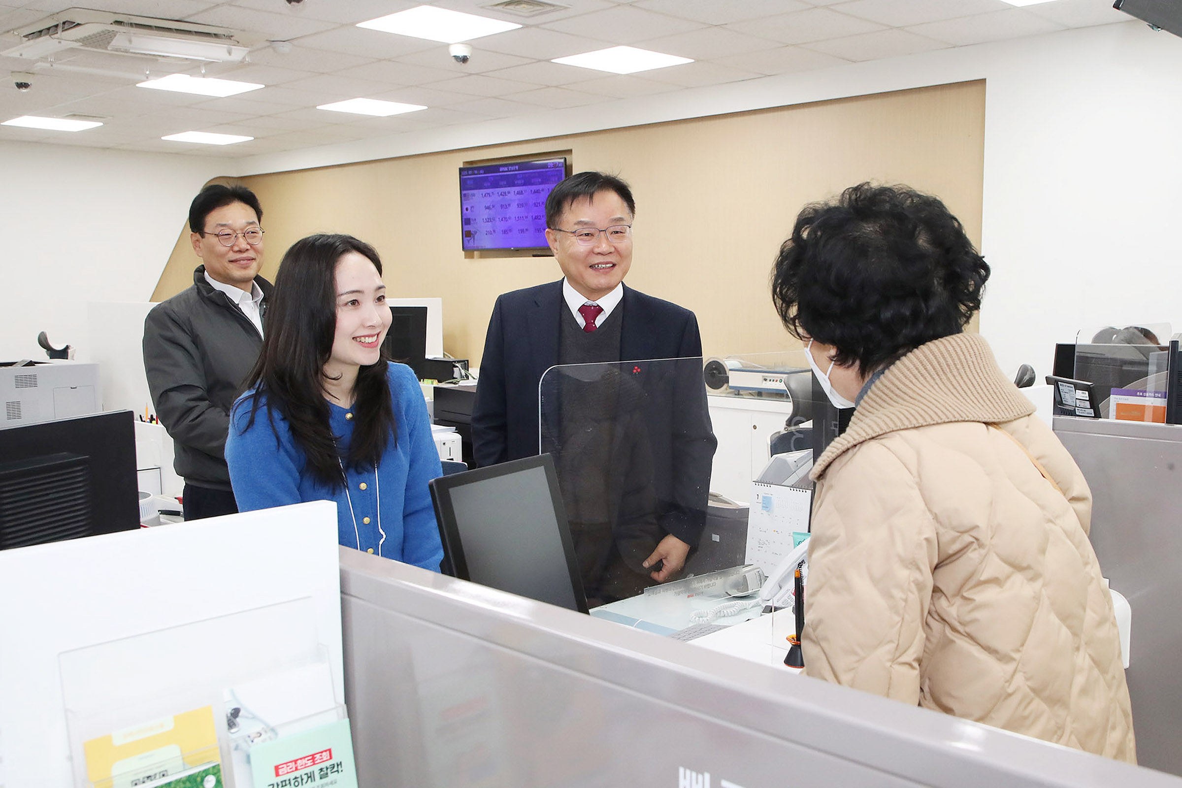 홍남표 창원특례시장, 설 명절 앞두고 지역경제 활력 지원