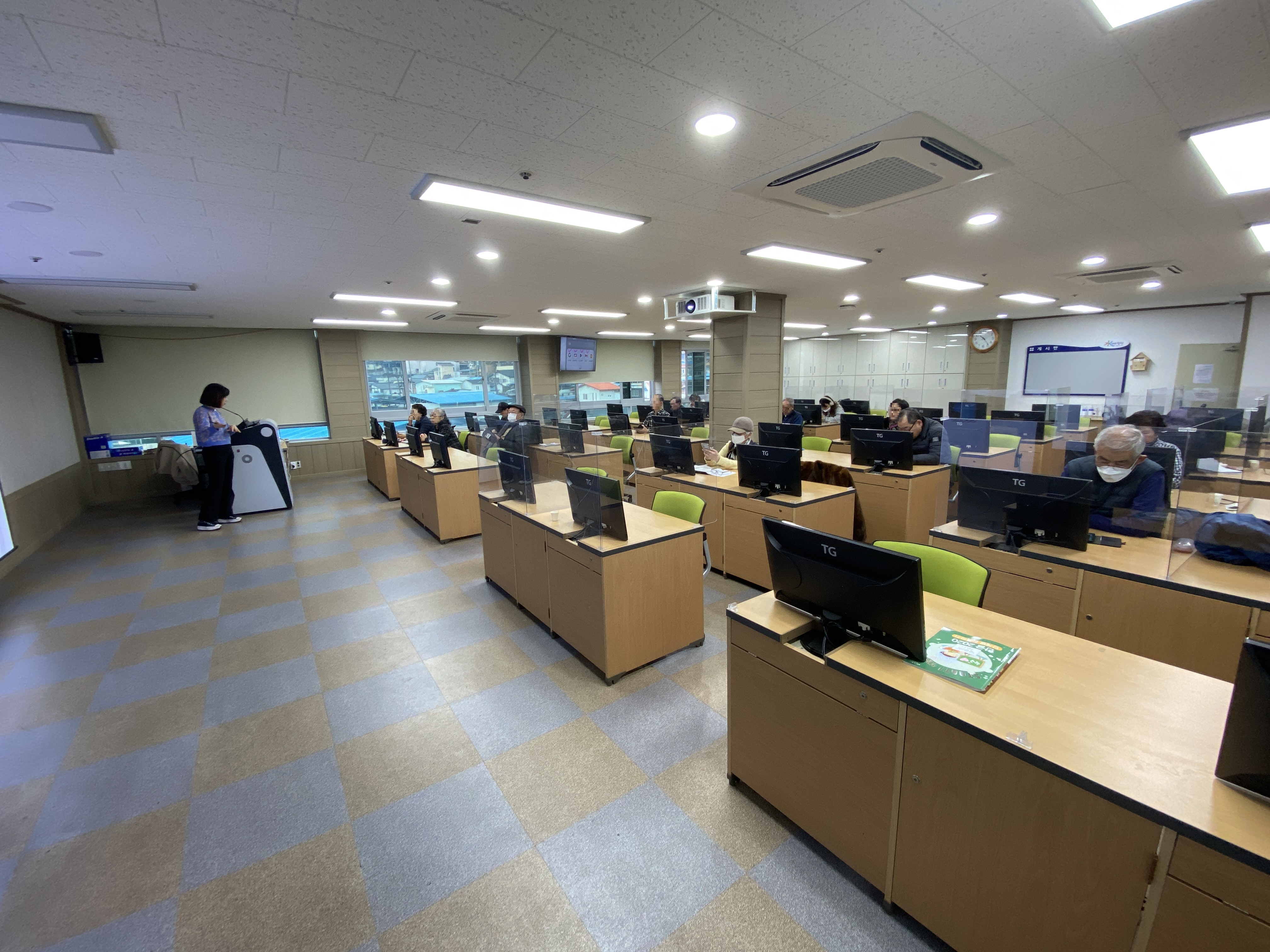 합천군, 컴퓨터, 스마트폰 등 무료 교육 운영 중!