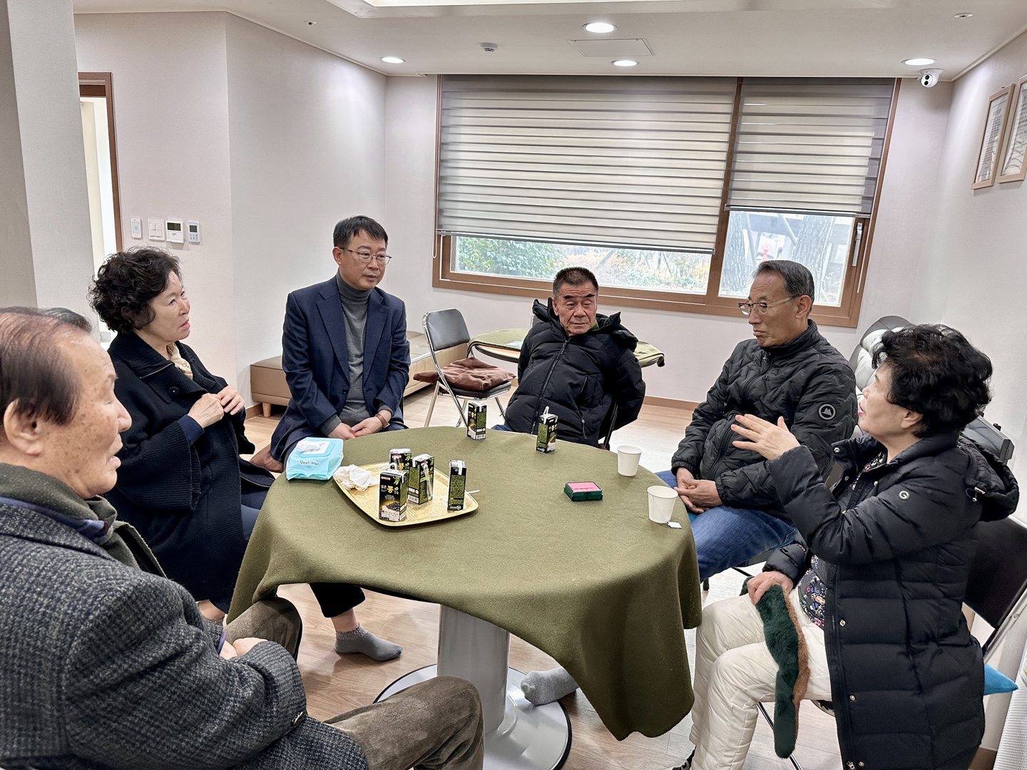 밀양시 가곡동, 새해맞이 관내 경로당 방문