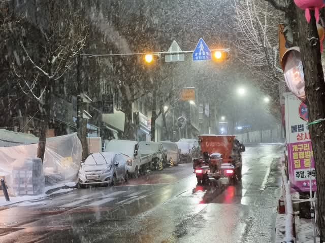 성남시, 대설경보 발효...비상 제설작업 총력 대응