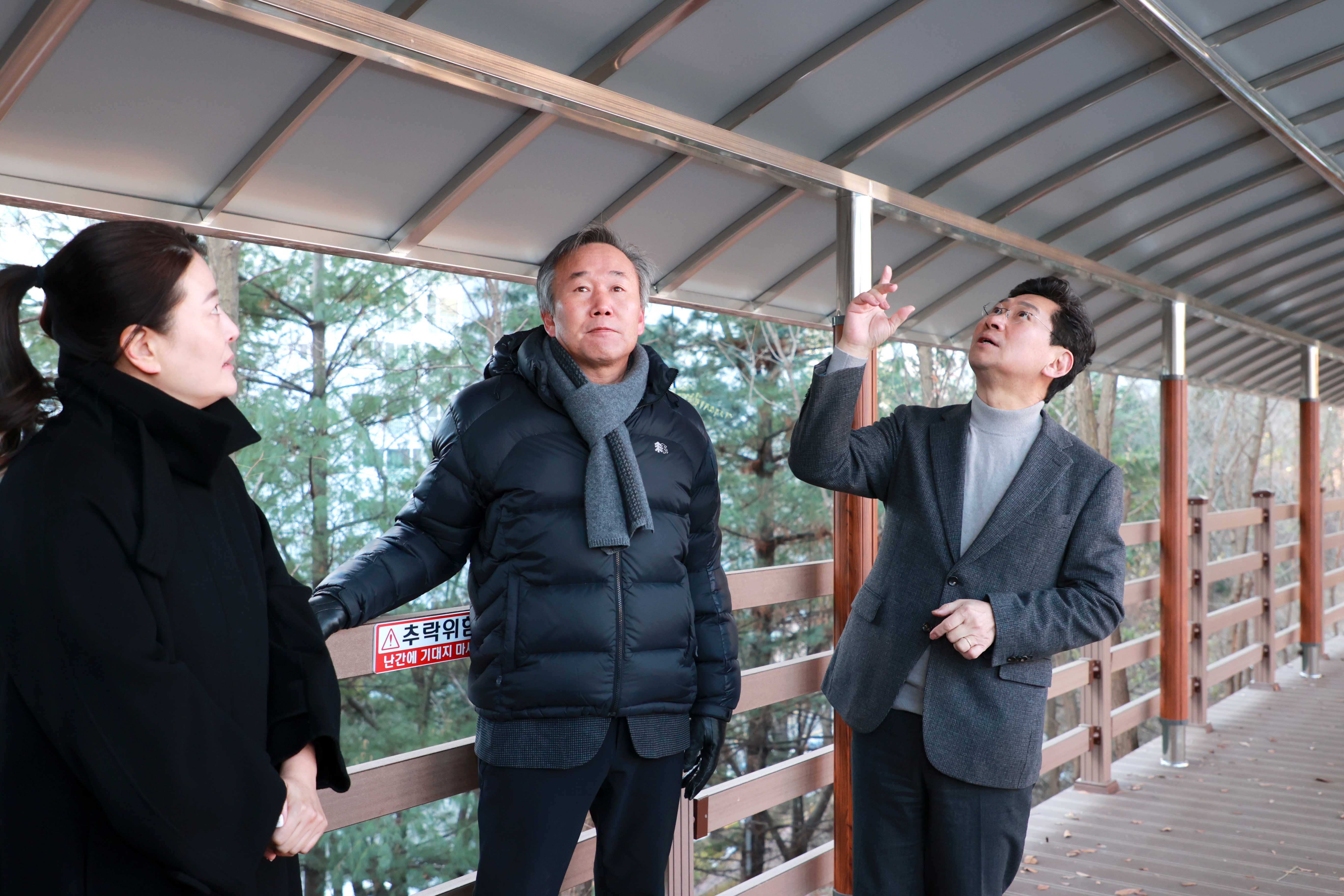 이상일 용인특례시장, 교육환경 개선 위해 방문한 학교 현장서 약속한 사업 이행