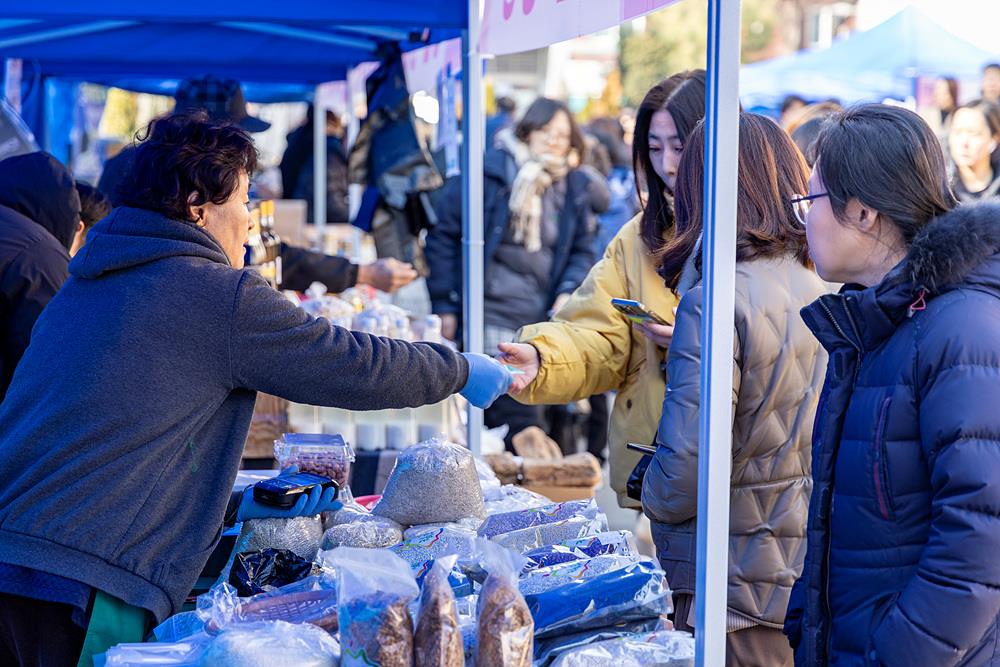 4일간 풍성…영등포구, 소상공인과 함께하는 어울림 장터 개장