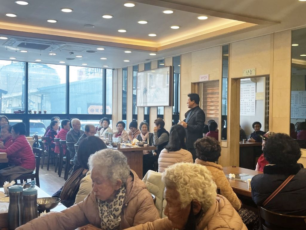 풍천부자장어&한우‧부자양계, 취약계층 어르신 장수밥상 제공