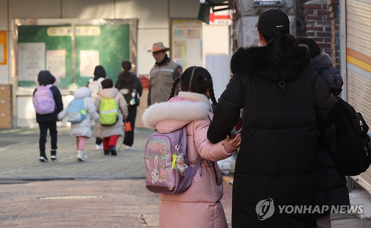 강남구, 노인일자리 활용 '아이돌봄 지원사업' 추진… 돌봄 공백 해소