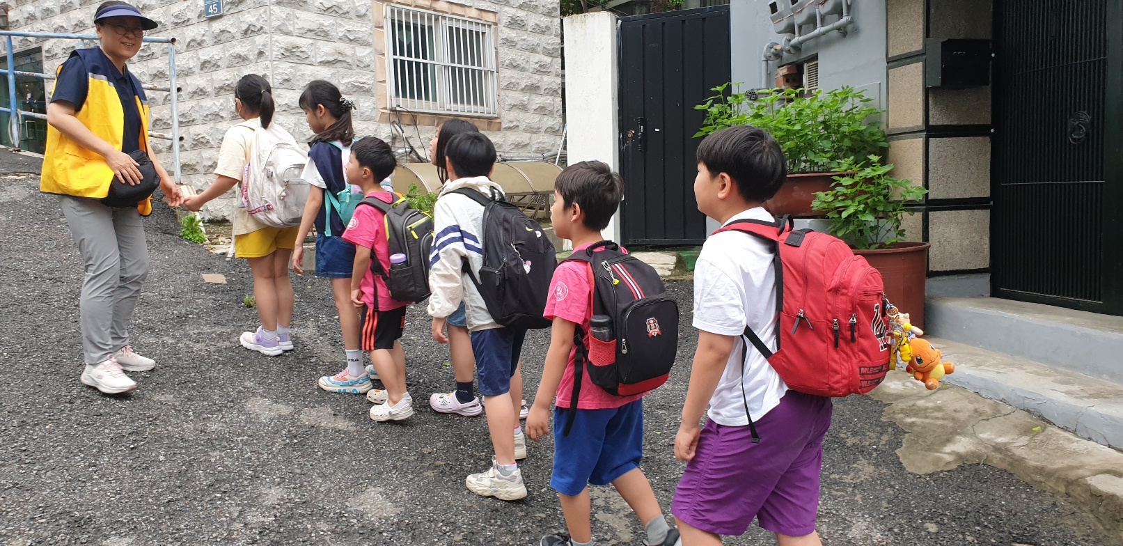 용산구, 신학기 어린이 통학안전 총력 대응