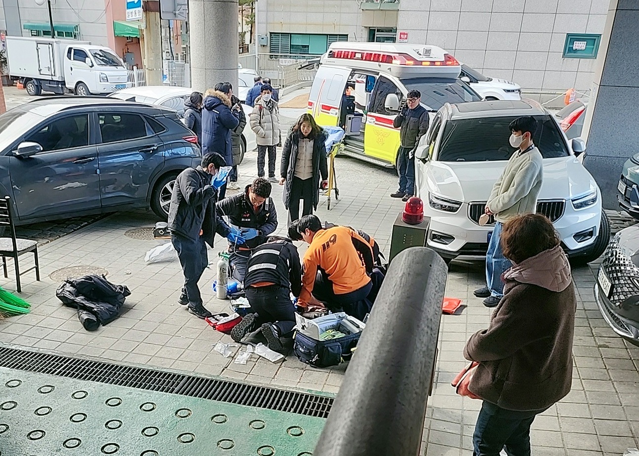 서대문구청 공무원, 신속한 심폐소생술로 시민의 생명 구했다