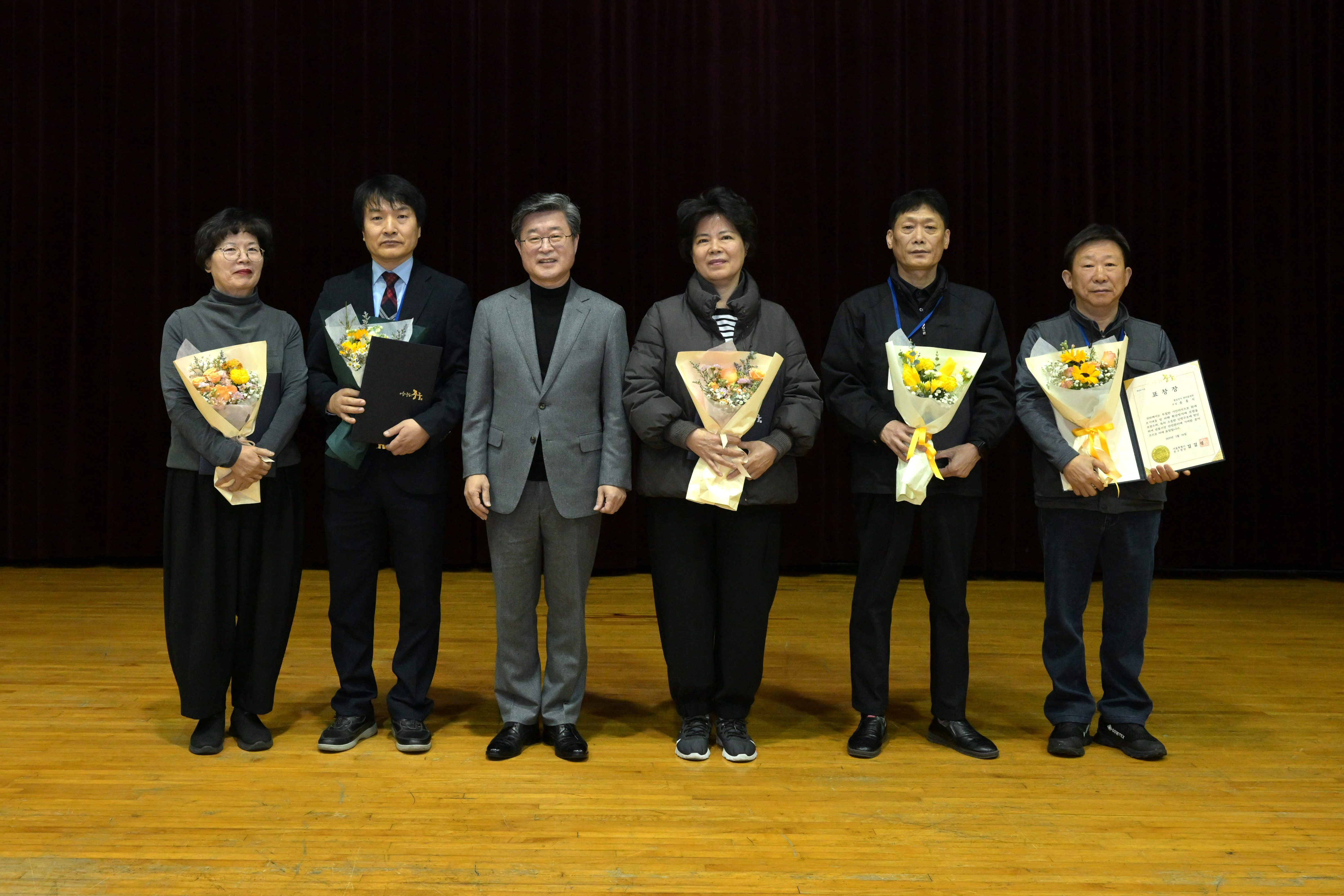 서울 중구, 통일상가 상인과 직원, 화재·응급상황 대처 유공 구청장 표창