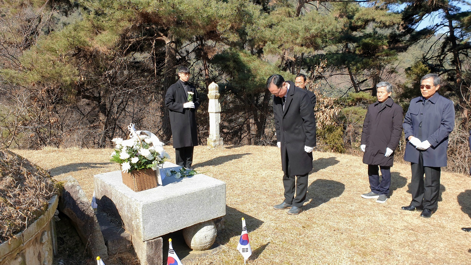 경북북부보훈지청, 광복 80주년 계기 독립유공자 묘소 참배